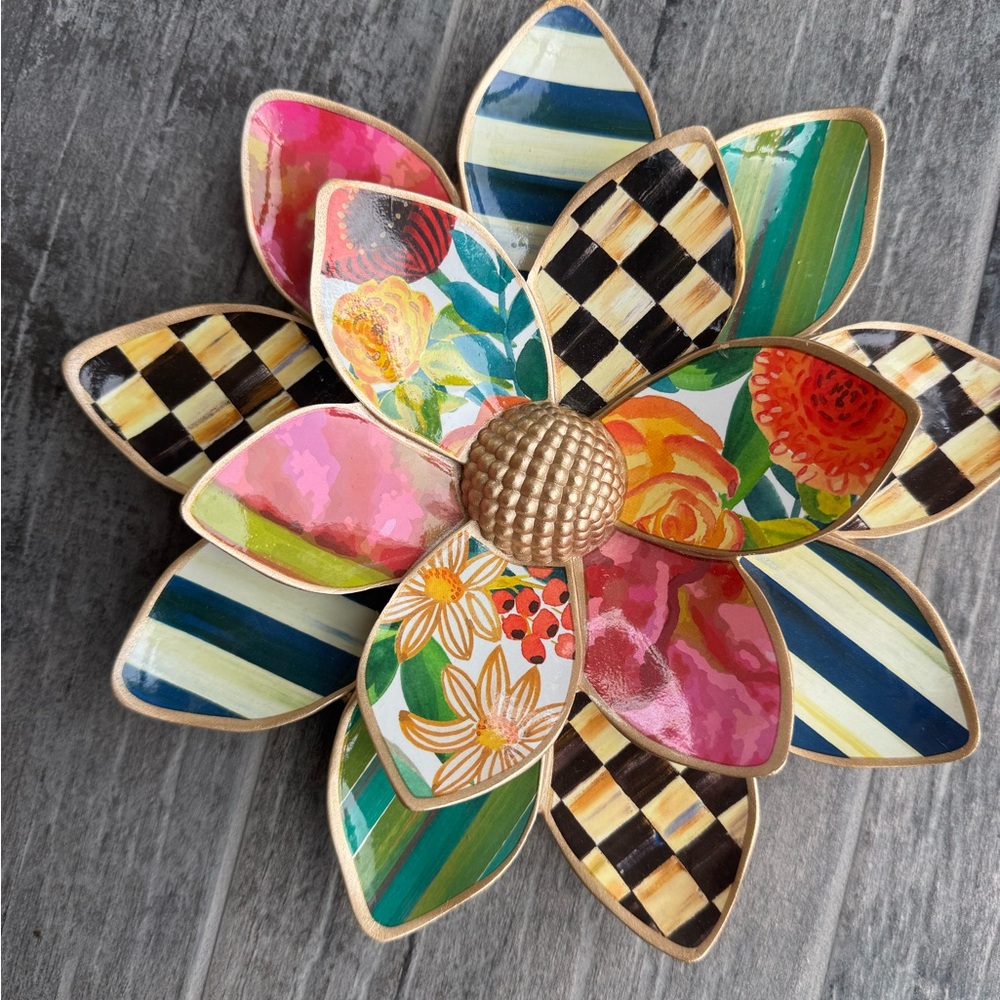 MacKenzie-Childs Wallflower, a three-dimensional decorative flower - Picture 1 of 14